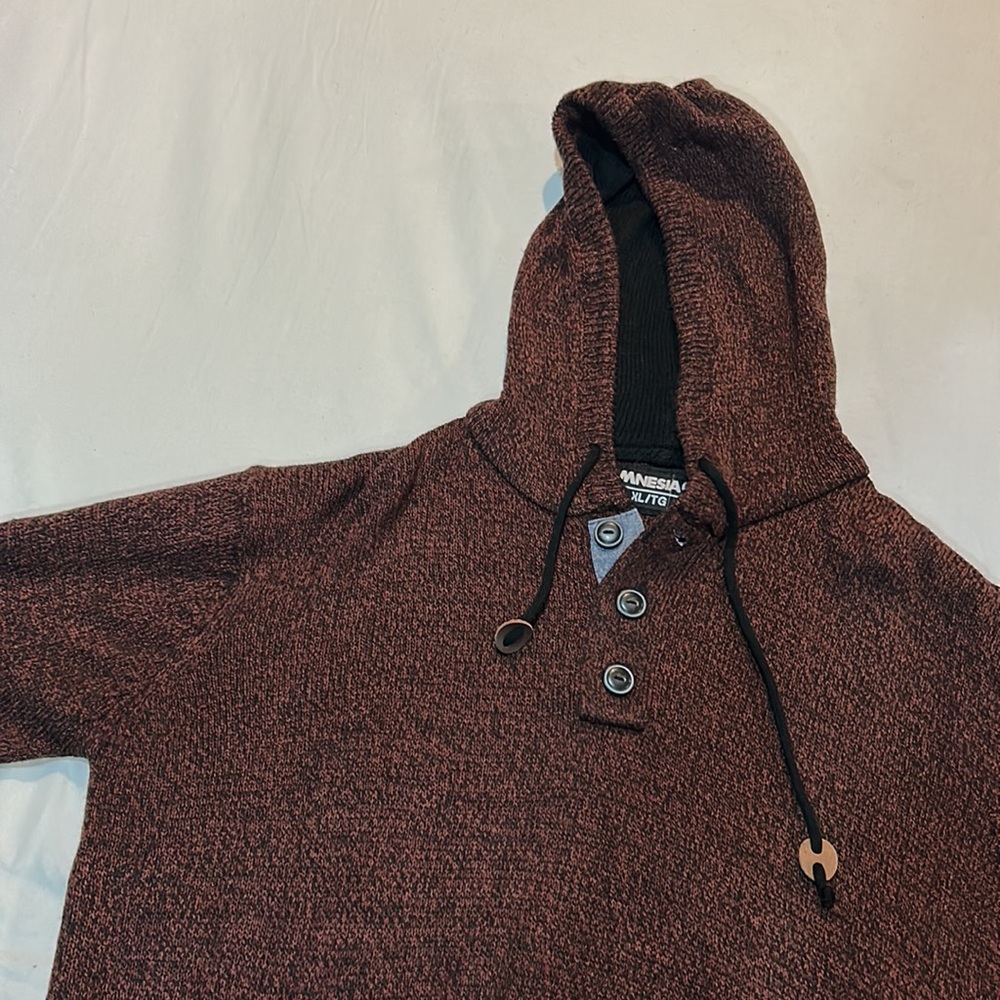 4 sweaters in bundle - Picture 7 of 10